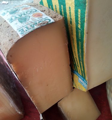 fromage à texture tendre et doux en bouche, très peu fruité